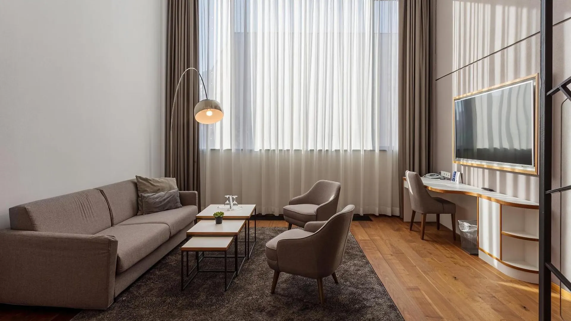 Mercure Hotel Moa Berlin 4*,