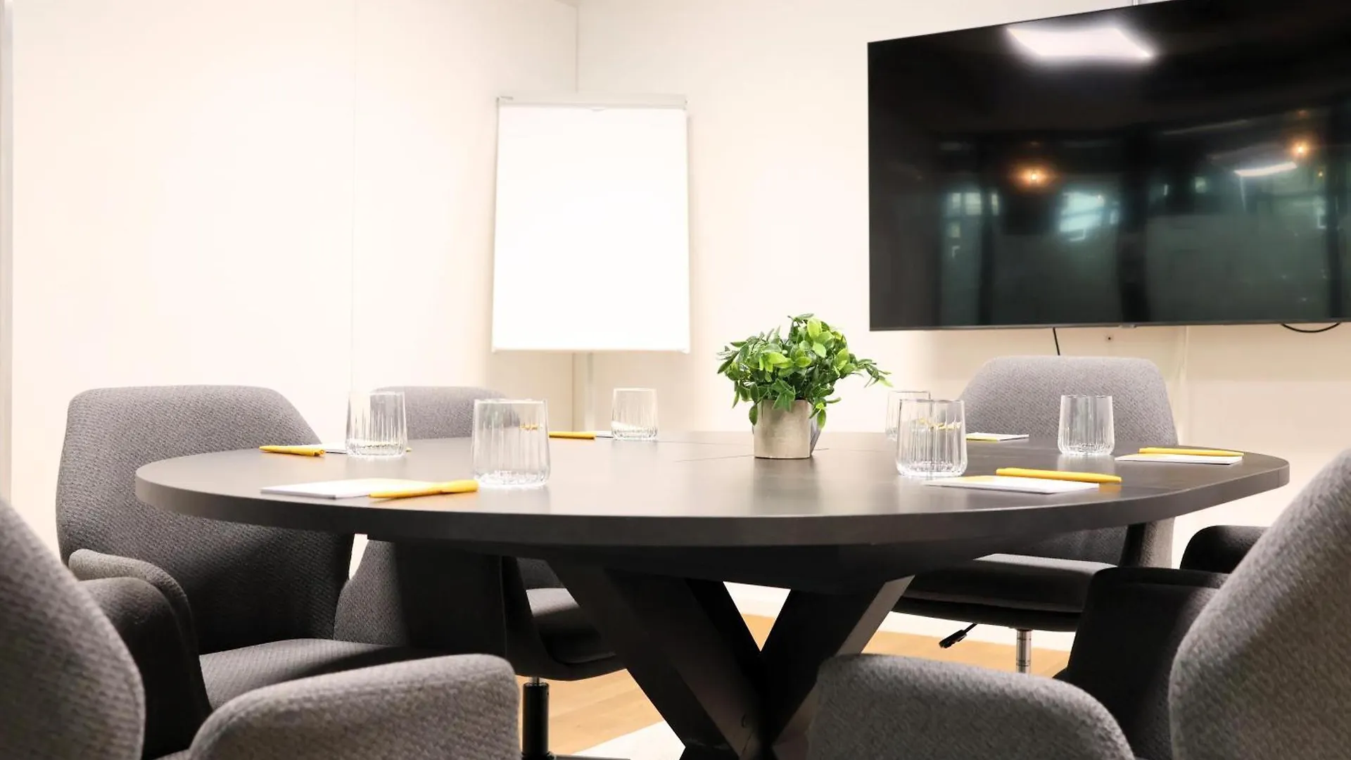 Mercure Hotel Moa Berlin 4*,